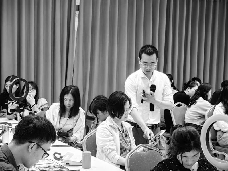 我市举办“春风行动”互联网营销师大型培训活动