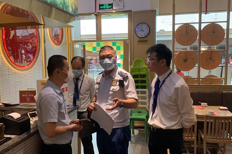 市消防救援大队深入重点场所检查燃气消防安全